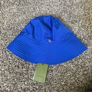 Gucci nylon bucket hat in cobalt blue color